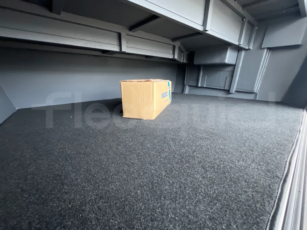 Iveco Indcar WingWGIVMY11 - EUR6 - 152kW - 7.995m - under carpet photo