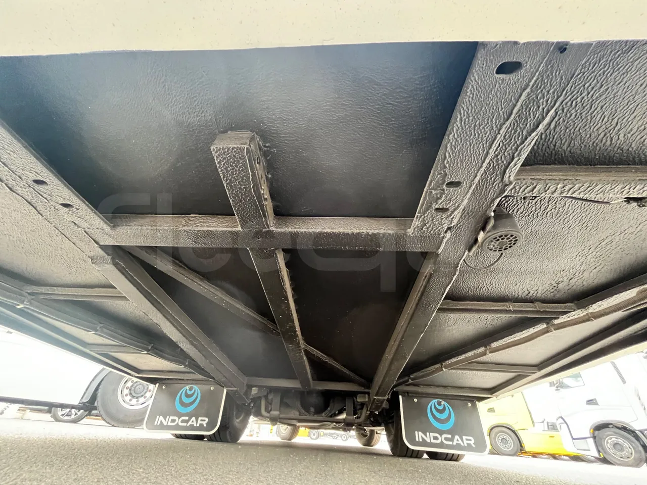 Iveco Indcar WingWGIVMY11 - EUR6 - 152kW - 7.995m - central undercarriage photo
