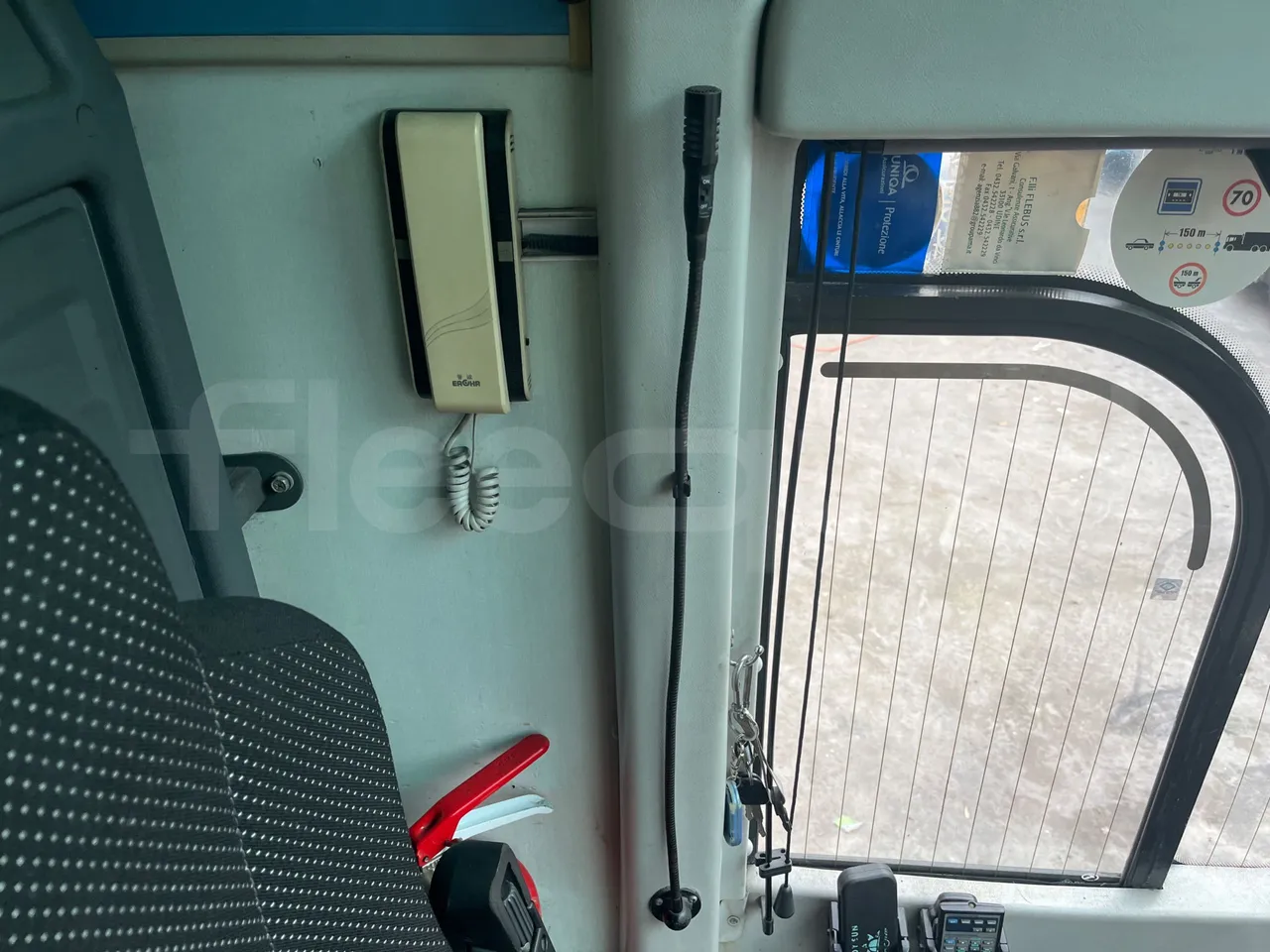 King Long XMQ6130Y 3AL 1AA1A XMQ6130Y 3AL 1AA1A - Euro5 - 287kW - 12.990mt - driver microphone accessories photo