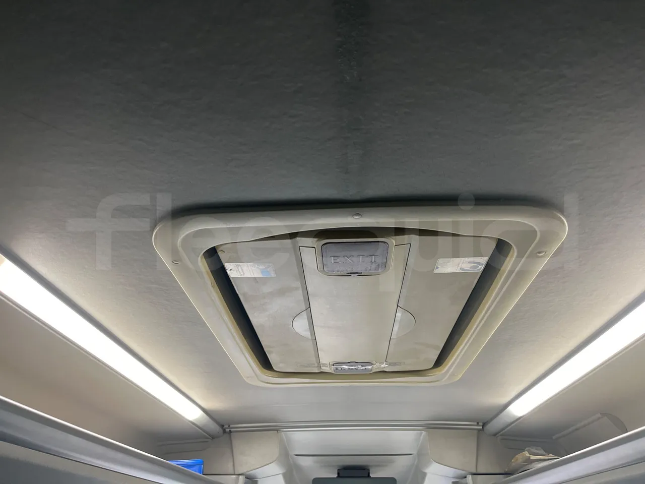 King Long XMQ6130Y 3AL 1AA1A XMQ6130Y 3AL 1AA1A - Euro5 - 287kW - 12.990mt - roof hatch 1