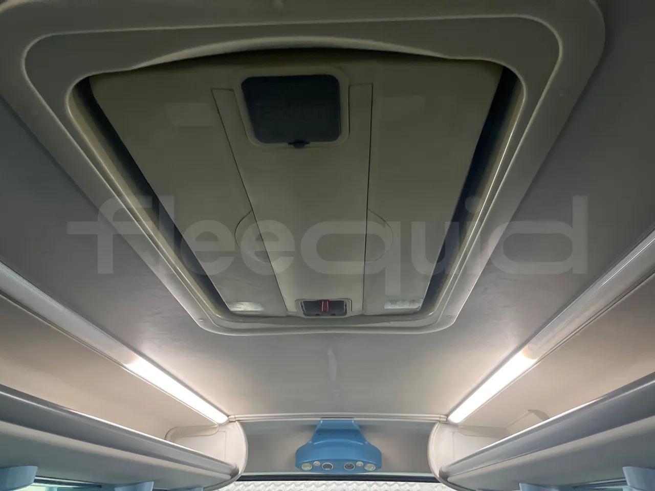 King Long XMQ6130Y 3AL 1AA1A XMQ6130Y 3AL 1AA1A - Euro5 - 287kW - 12.990mt - roof hatch 2