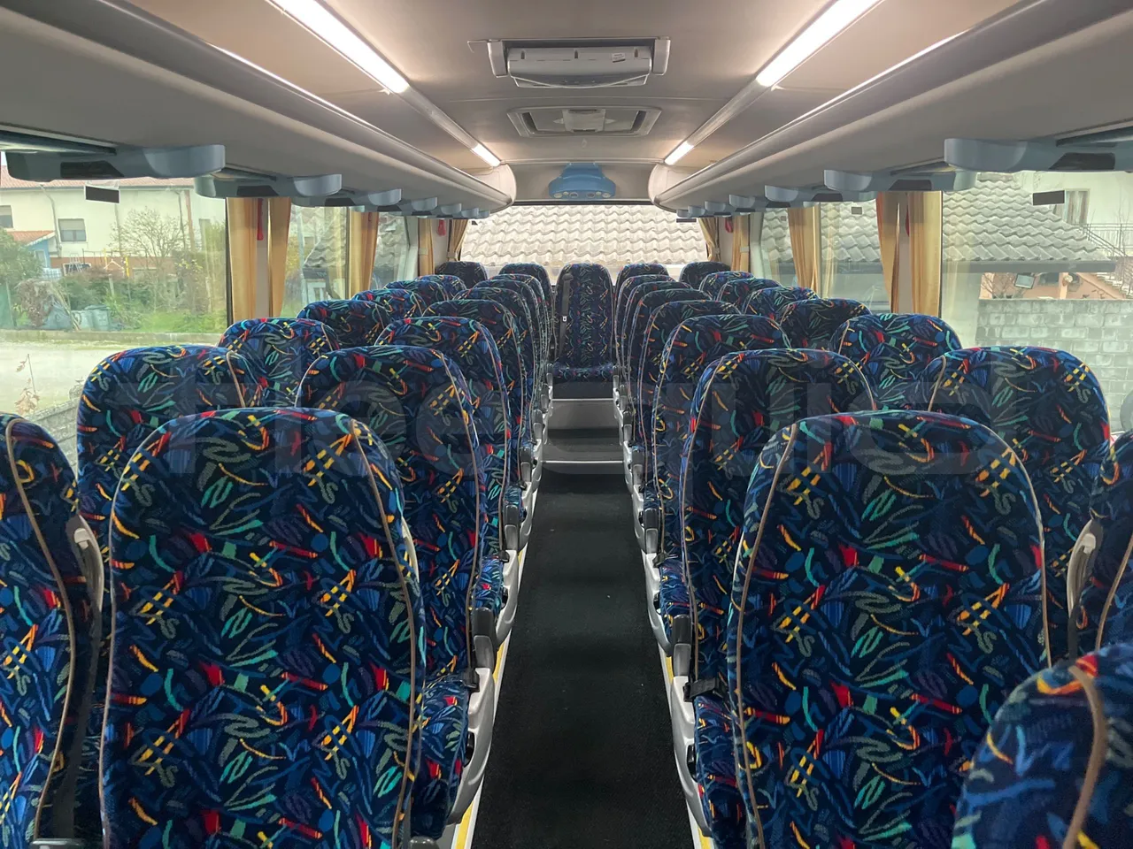 King Long XMQ6130Y 3AL 1AA1A XMQ6130Y 3AL 1AA1A - Euro5 - 287kW - 12.990mt - reverse view middle aisle