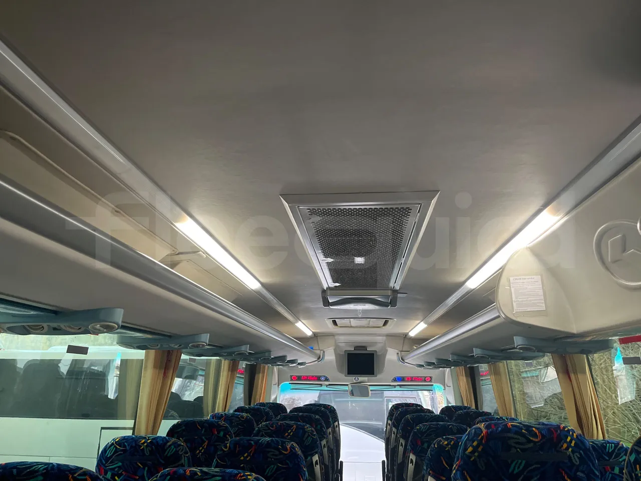 King Long XMQ6130Y 3AL 1AA1A XMQ6130Y 3AL 1AA1A - Euro5 - 287kW - 12.990mt - overhead compartments photo