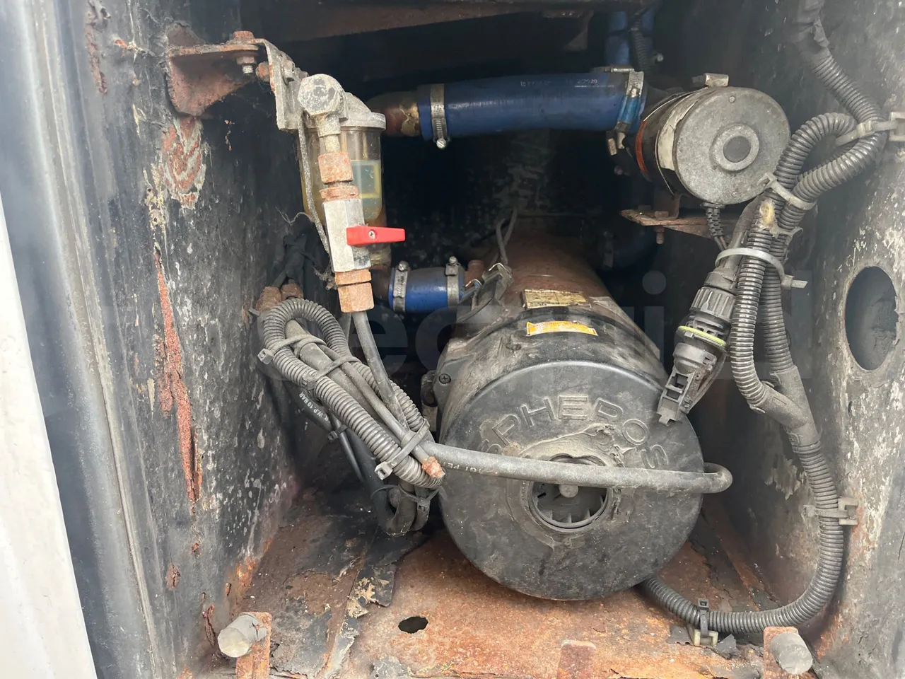 King Long XMQ6130Y 3AL 1AA1A XMQ6130Y 3AL 1AA1A - Euro5 - 287kW - 12.990mt - preheater webasto photo