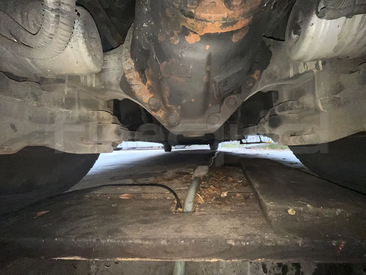 King Long XMQ6130Y 3AL 1AA1A XMQ6130Y 3AL 1AA1A - Euro5 - 287kW - 12.990mt - axle 3 central