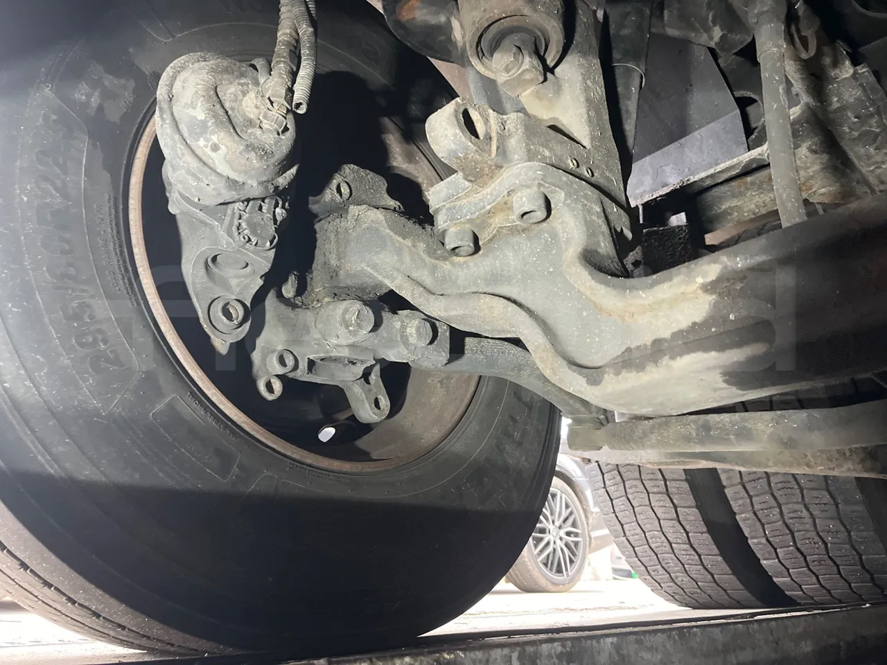 King Long XMQ6130Y 3AL 1AA1A XMQ6130Y 3AL 1AA1A - Euro5 - 287kW - 12.990mt - axle 3 left side