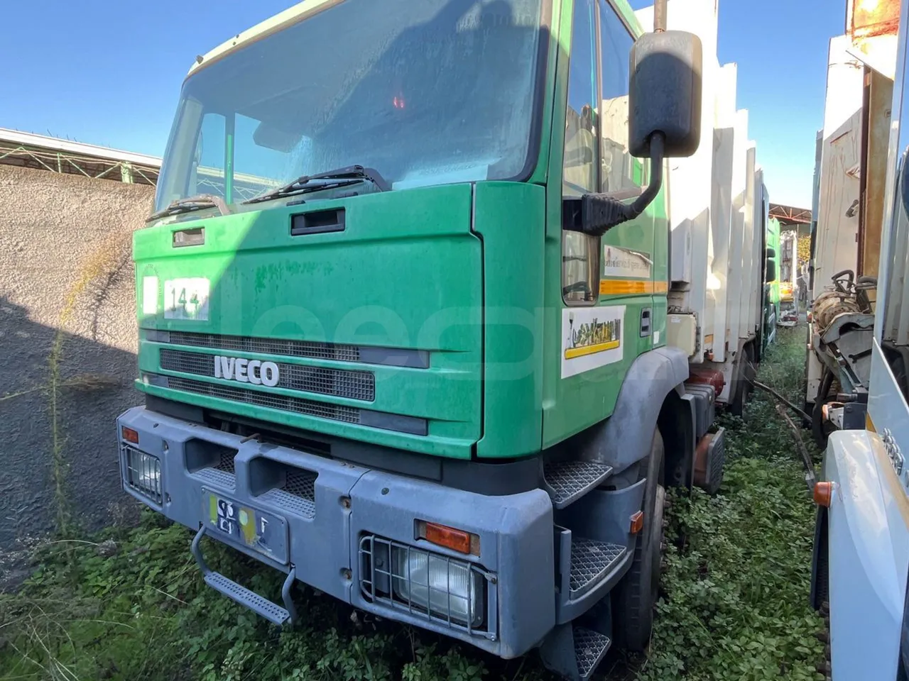 Iveco Magirus 260E27 75 - Euro2 - 200kW - 9.160mt - 3/4 front left