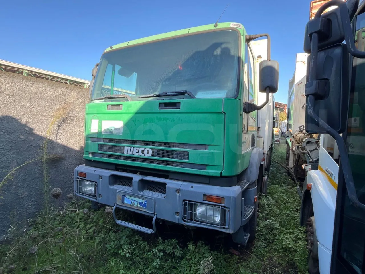 Iveco Magirus 260E27 75 - Euro2 - 200kW - 9.160mt - front photo