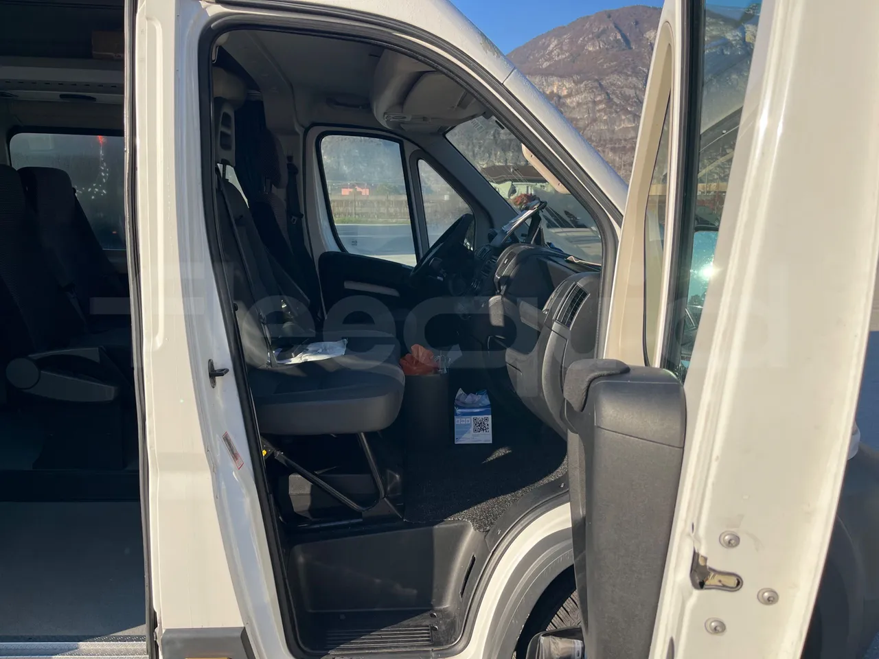 Citroën Jumper Y - EUR5 - 115kW - 6.363m - front door 1 open