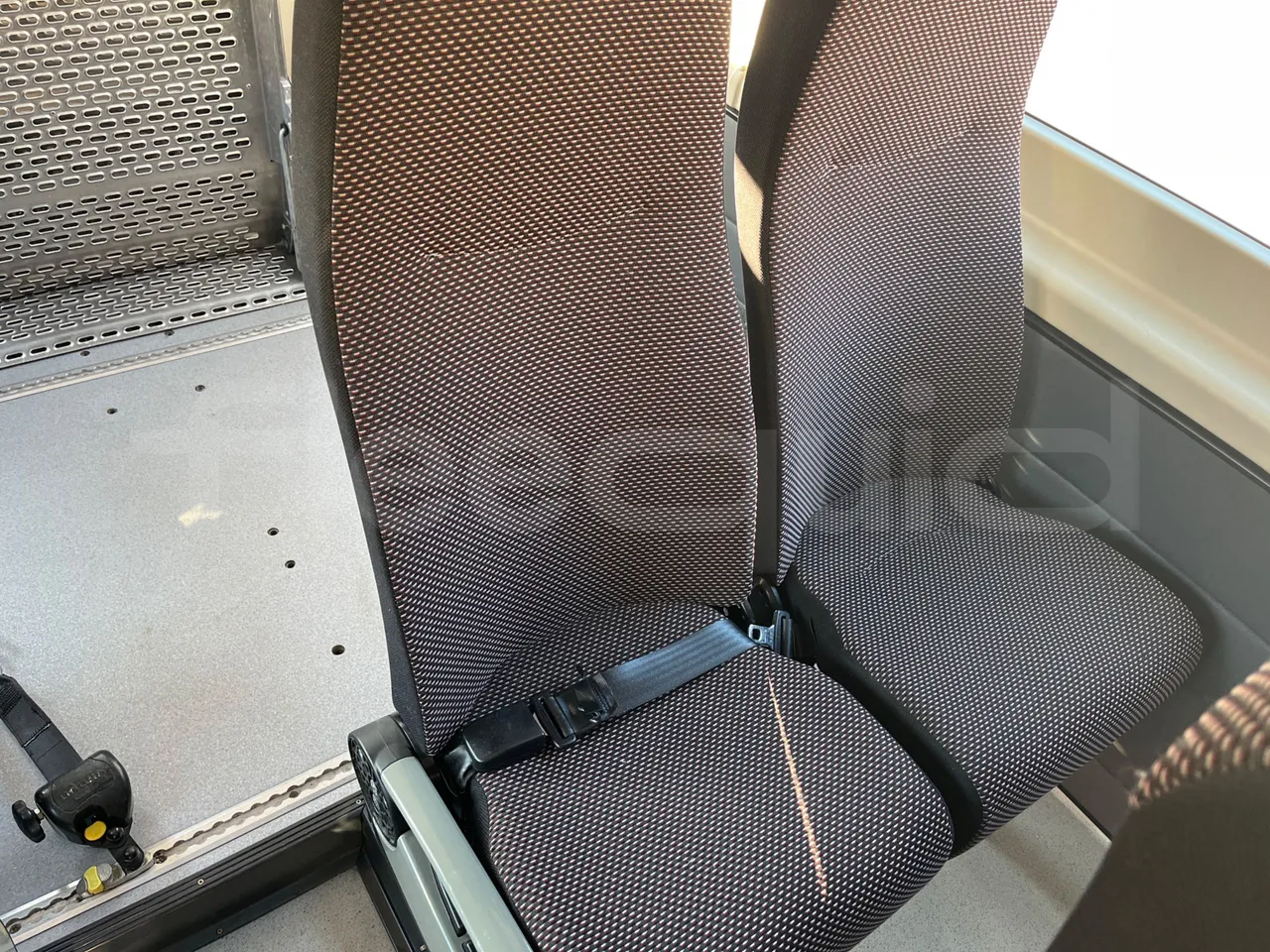 Citroën Jumper Y - EUR5 - 115kW - 6.363m - central seat safety belt