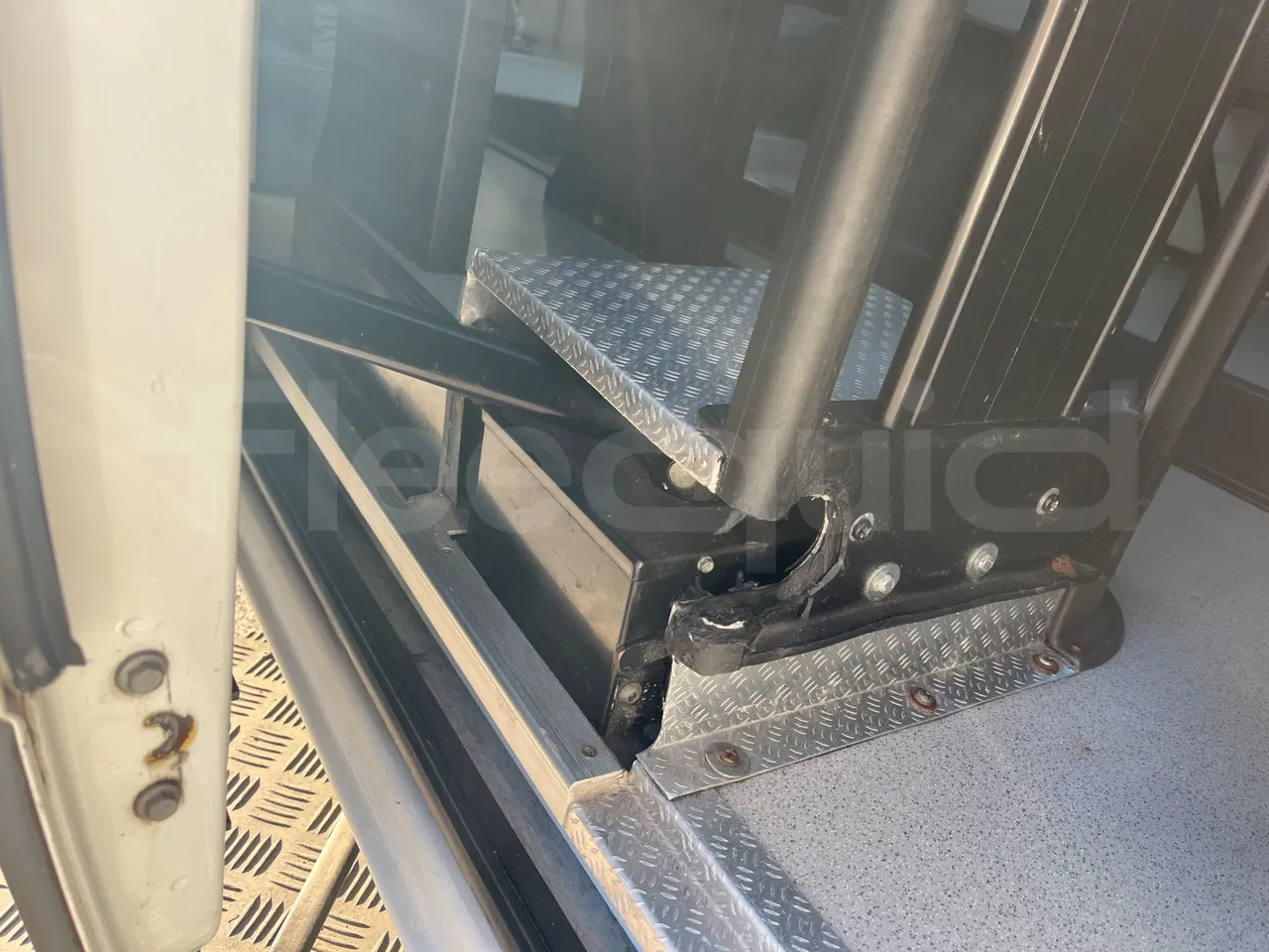 Citroën Jumper Y - EUR5 - 115kW - 6.363m - door mechanism photo