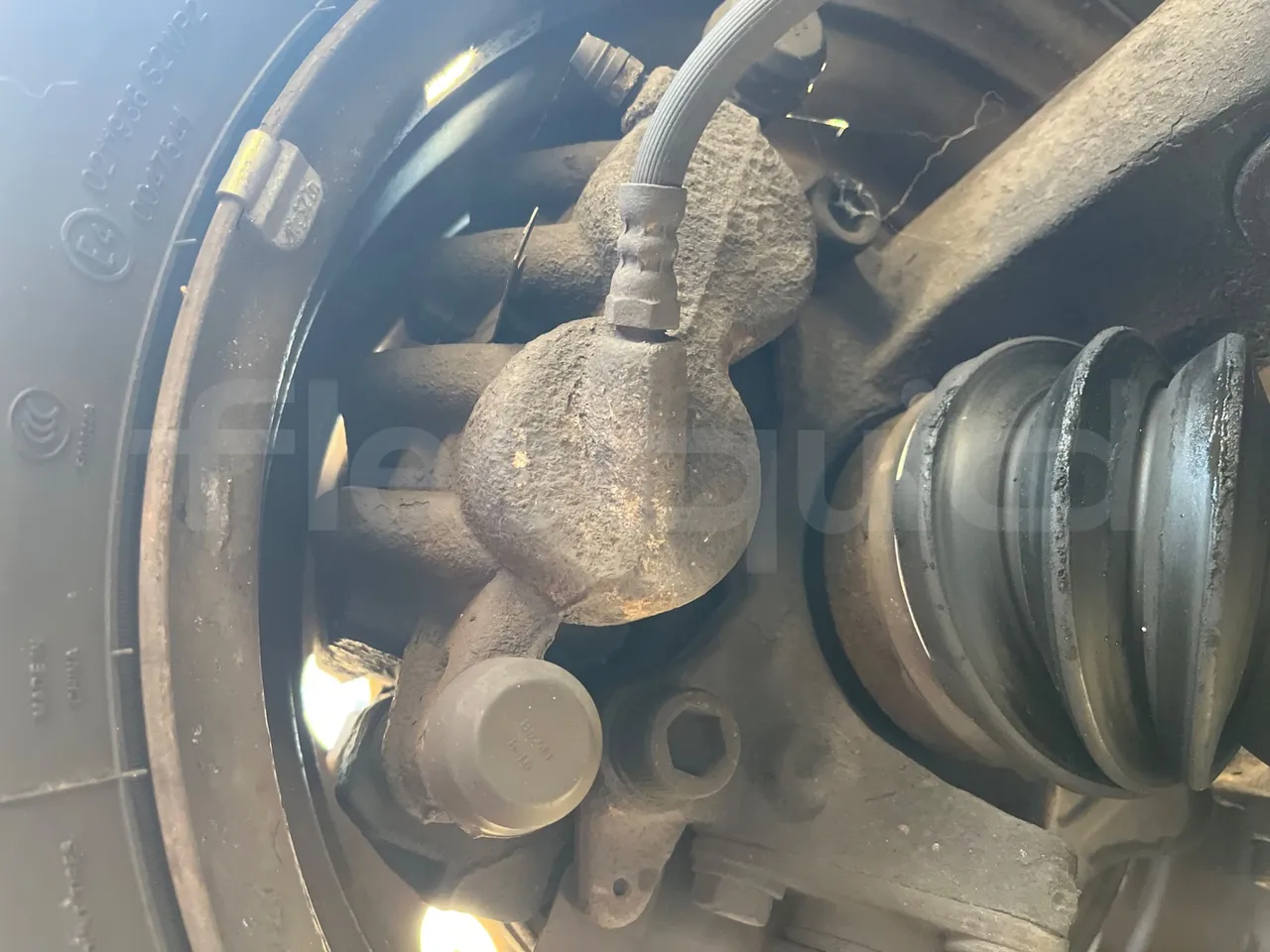 Citroën Jumper Y - EUR5 - 115kW - 6.363m - front brake calipers right