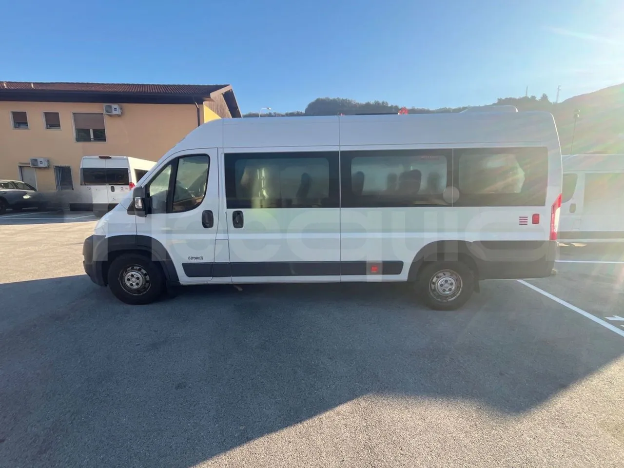 Citroën Jumper Y - EUR5 - 115kW - 6.363m - left side photo