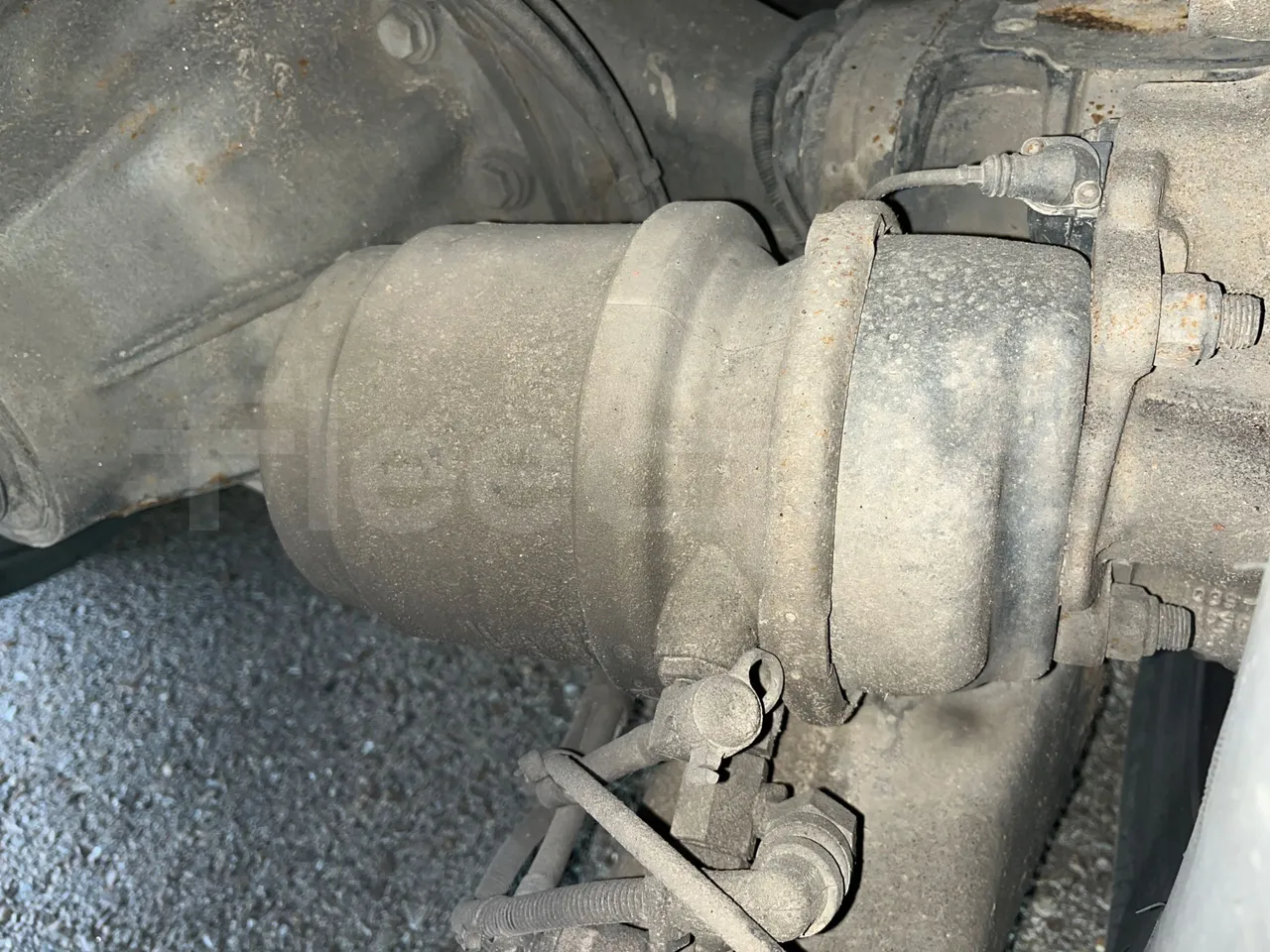 Mercedes-Benz Sunsundegui - axle 2 caliper brakes right