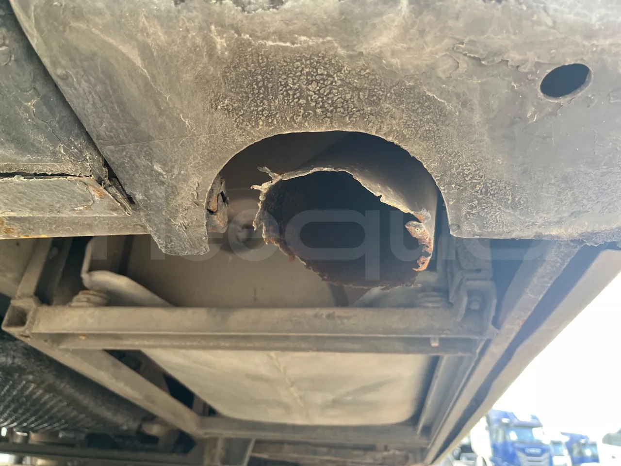 Mercedes-Benz Sunsundegui - exhaust photo