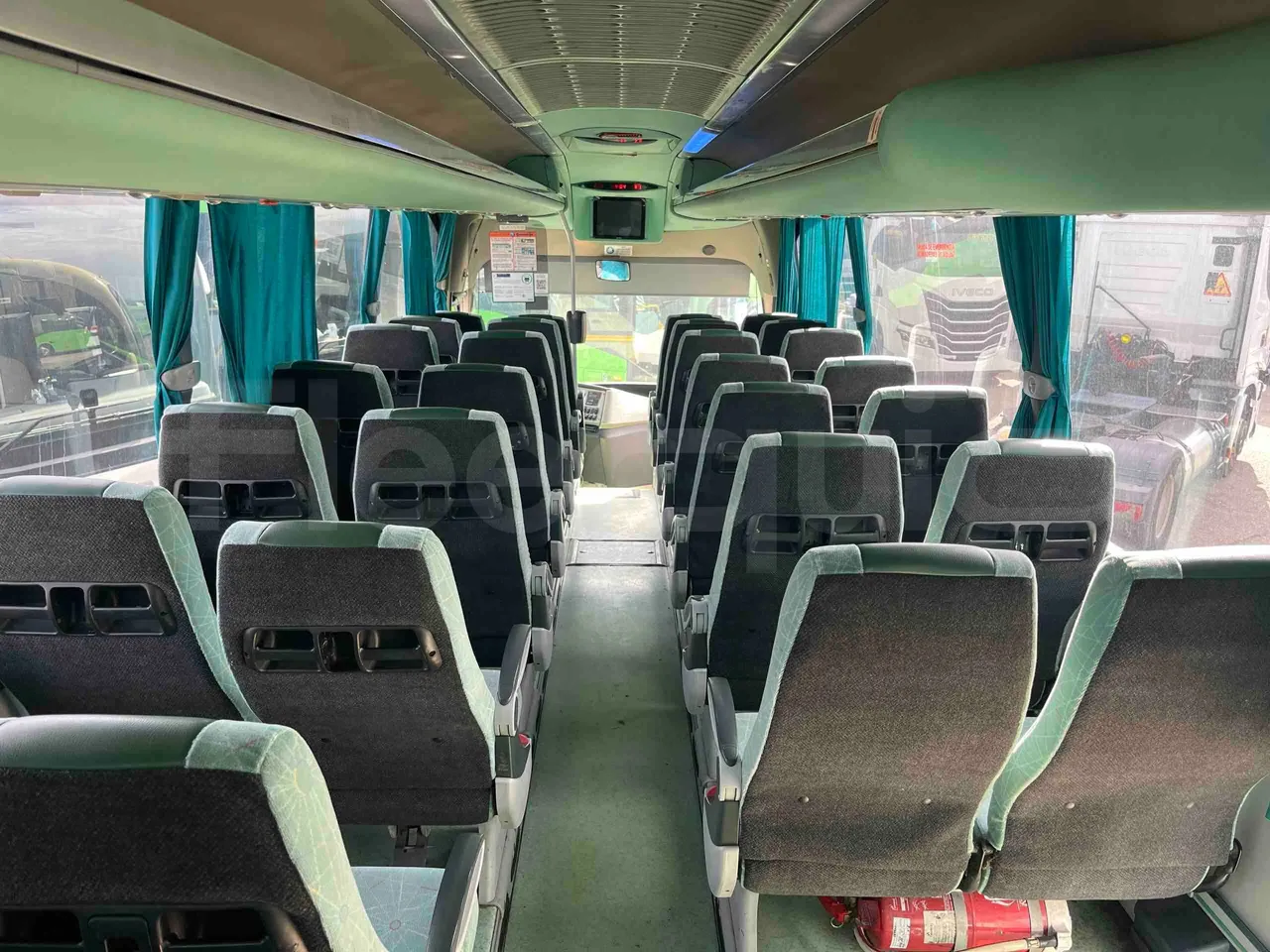 Mercedes-Benz Sunsundegui - forward view middle aisle