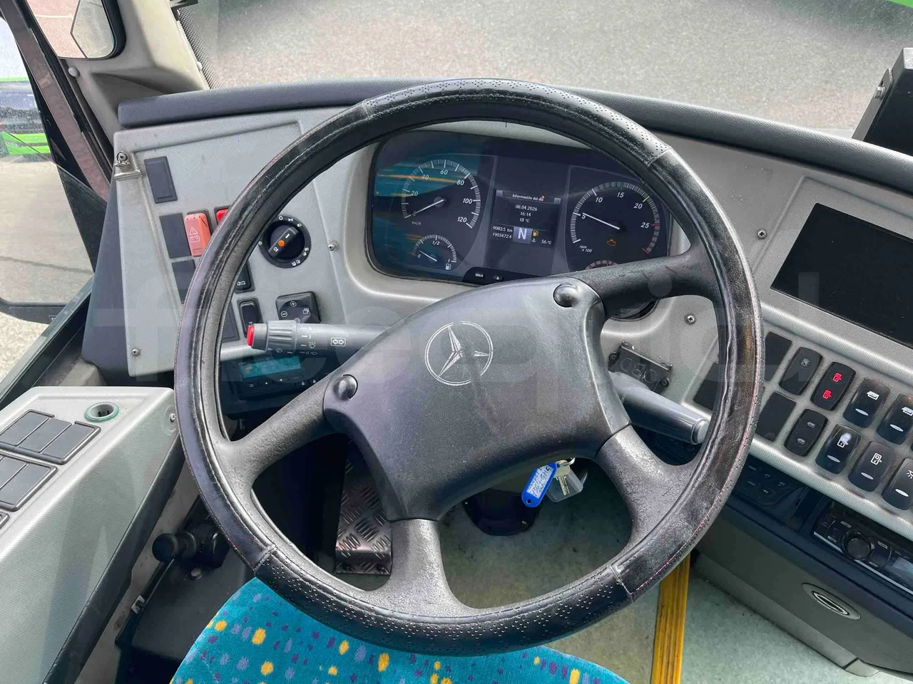 Mercedes-Benz Sunsundegui - steering wheel photo