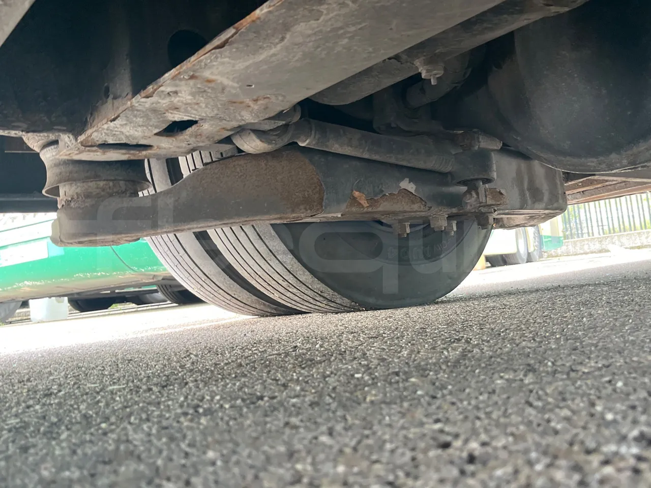 Mercedes-Benz Sunsundegui - axle 3 right side