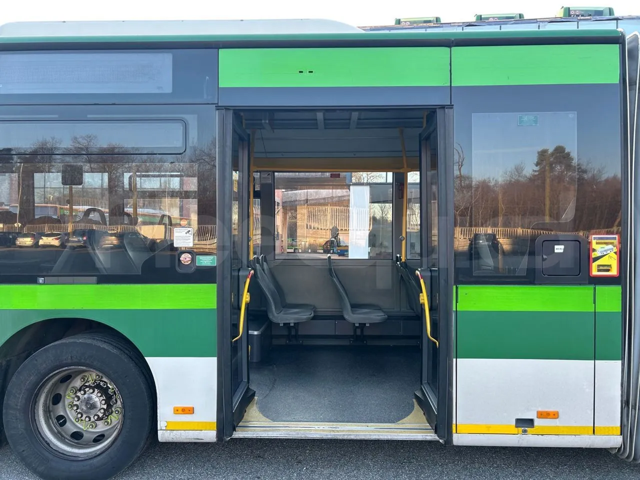 Mercedes-Benz O 530 G- 3P - Euro5 - 260kW - 17.940mt - front door 3 open