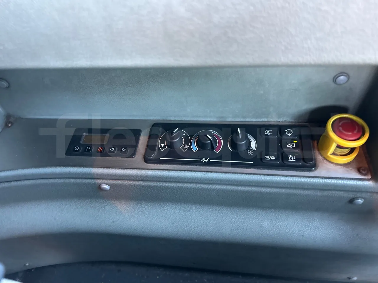 Mercedes-Benz O 530 G- 3P - Euro5 - 260kW - 17.940mt - onboard devices 1