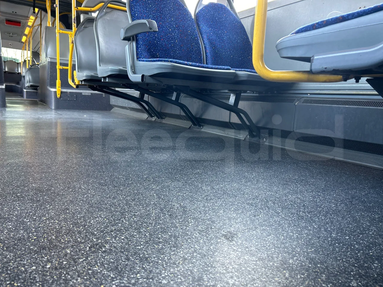 Mercedes-Benz O 530 G- 3P - Euro5 - 260kW - 17.940mt - seat brackets photo