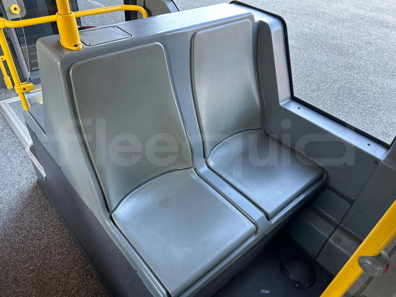 Mercedes-Benz O 530 G- 3P - Euro5 - 260kW - 17.940mt - central seat safety belt