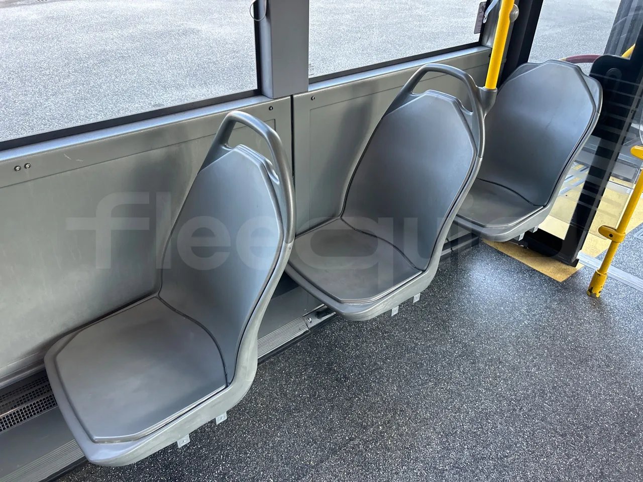 Mercedes-Benz O 530 G- 3P - Euro5 - 260kW - 17.940mt - single seat detail