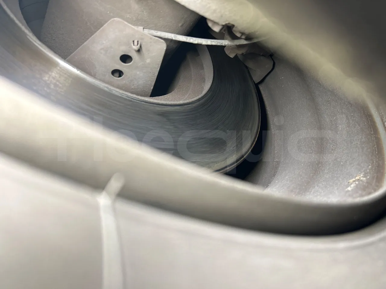 Mercedes-Benz O 530 G- 3P - Euro5 - 260kW - 17.940mt - axle 2 discs right