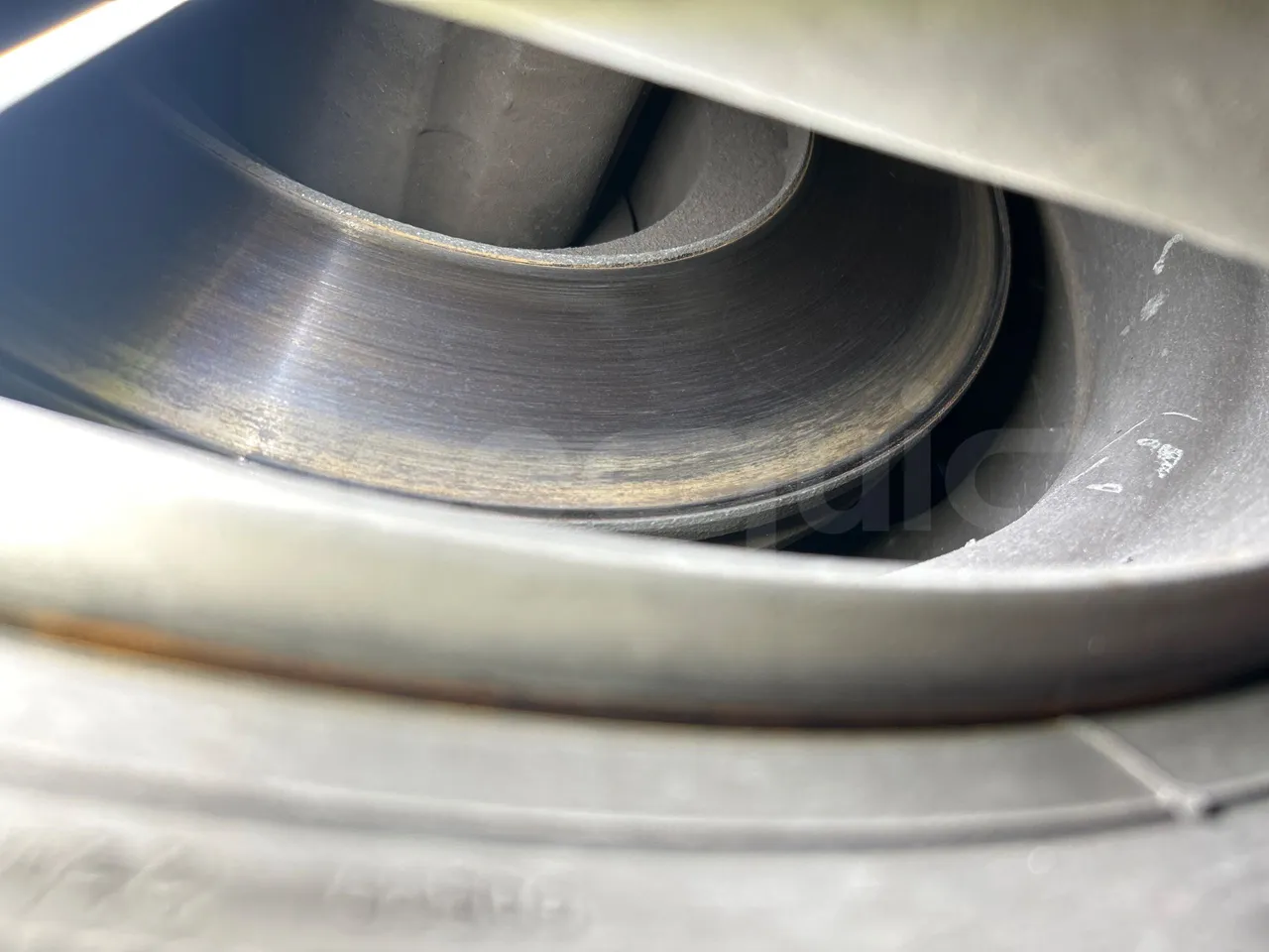 Mercedes-Benz O 530 G- 3P - Euro5 - 260kW - 17.940mt - axel 3  discs right