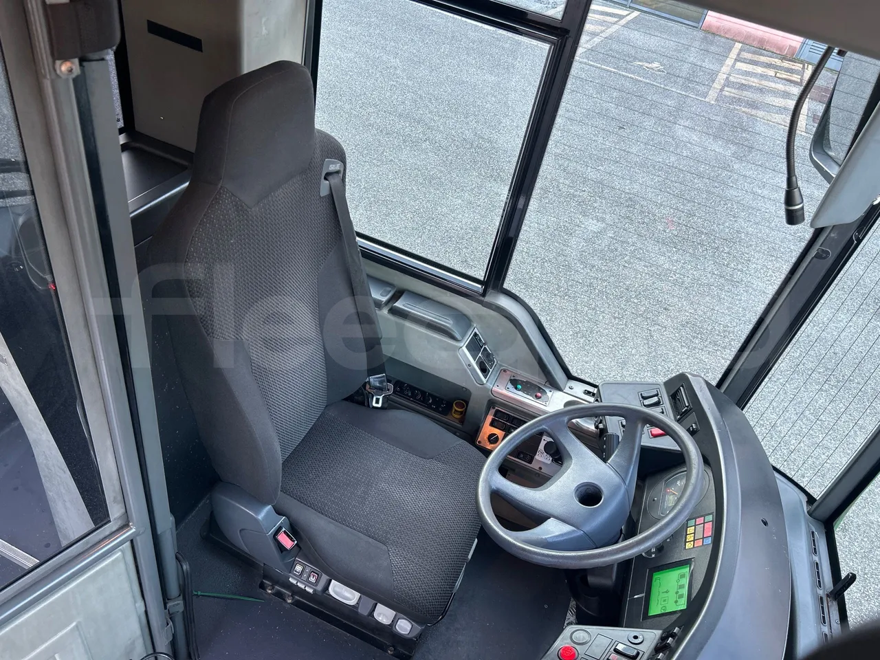 Mercedes-Benz O 530 G- 3P - Euro5 - 260kW - 17.940mt - driver's seat photo