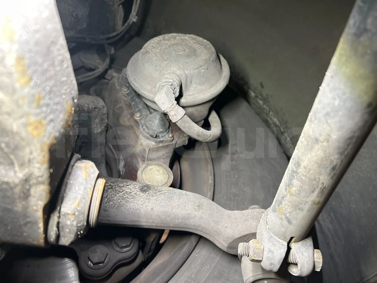 Mercedes-Benz O 530 G- 3P - Euro5 - 260kW - 17.940mt - front brake calipers left