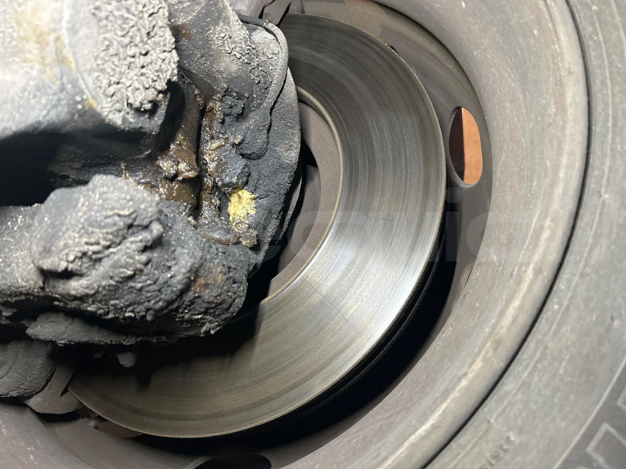 Mercedes-Benz O 530 G- 3P - Euro5 - 260kW - 17.940mt - front discs right