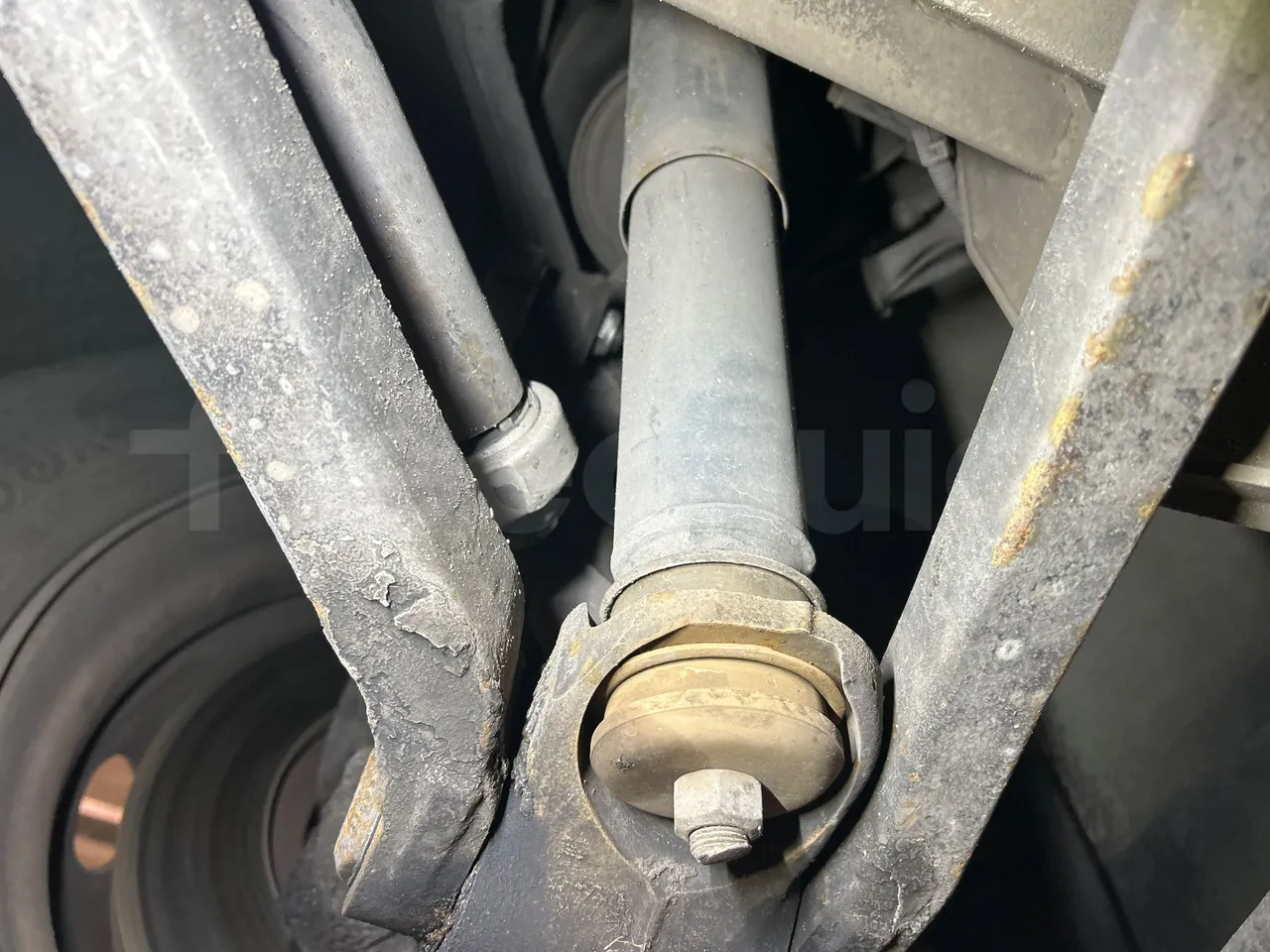 Mercedes-Benz O 530 G- 3P - Euro5 - 260kW - 17.940mt - front shock absorbers left