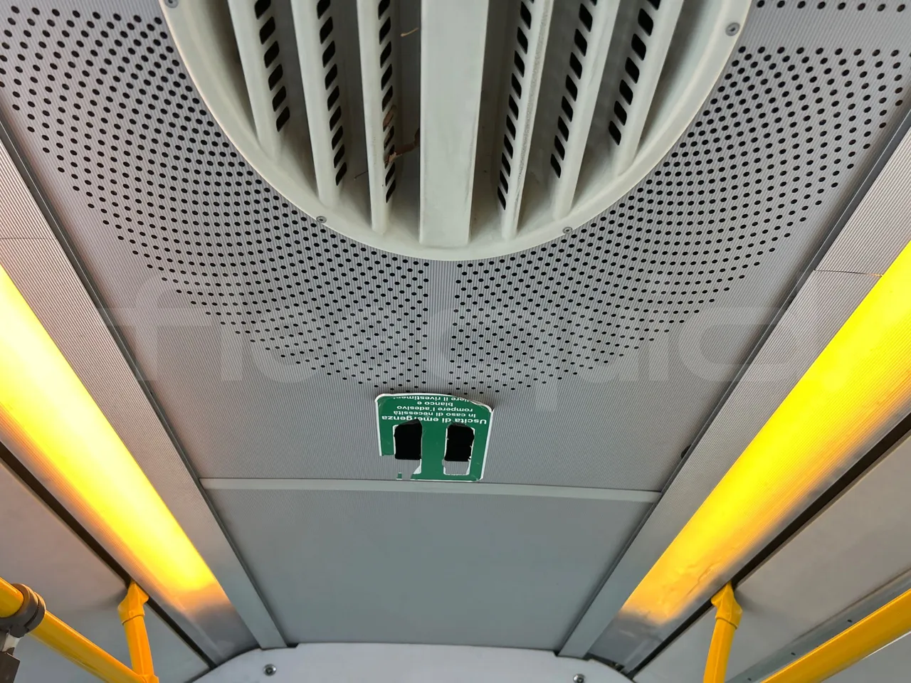 Mercedes-Benz O 530 G- 3P - Euro5 - 260kW - 17.940mt - roof hatch 1