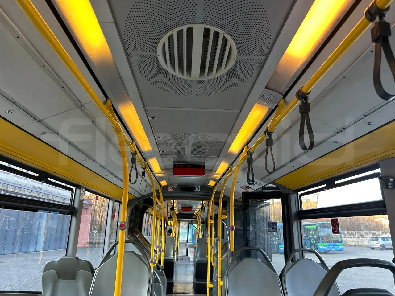 Mercedes-Benz O 530 G- 3P - Euro5 - 260kW - 17.940mt - overhead compartments photo