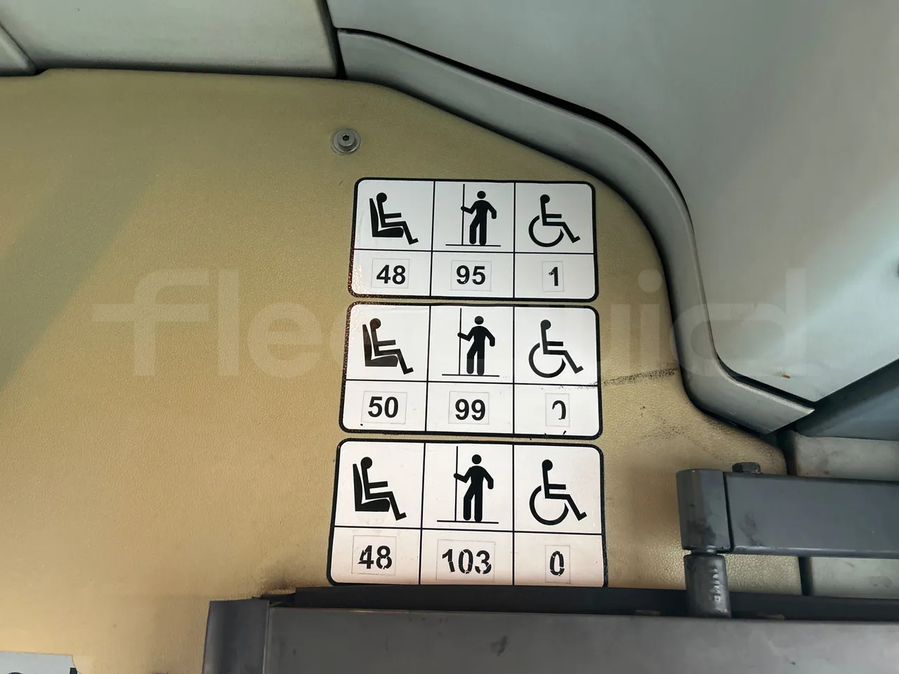 Mercedes-Benz O 530 G- 3P - Euro5 - 260kW - 17.940mt - seat plate photo