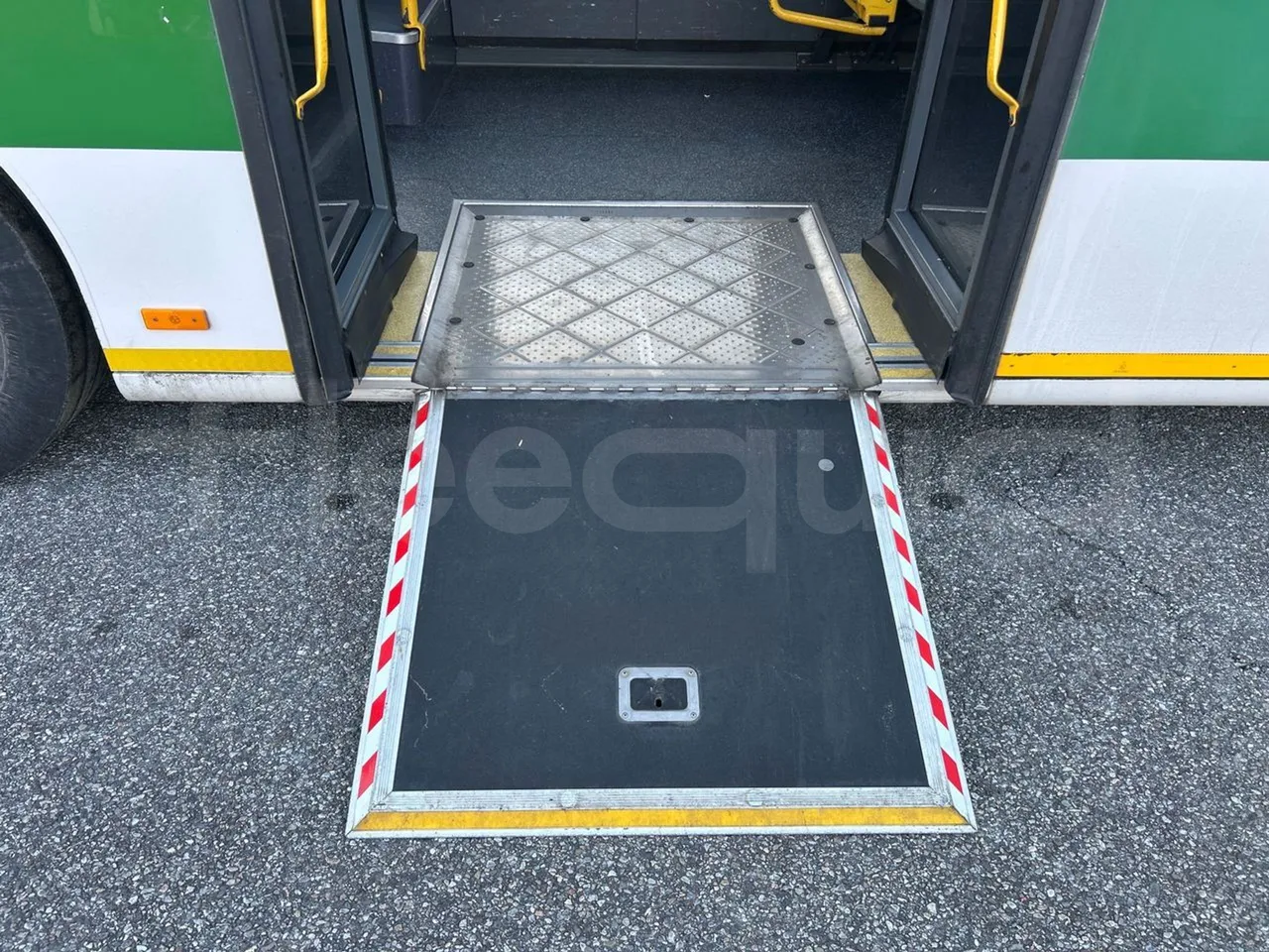 Mercedes-Benz O 530 G- 3P - Euro5 - 260kW - 17.940mt - platform open photo