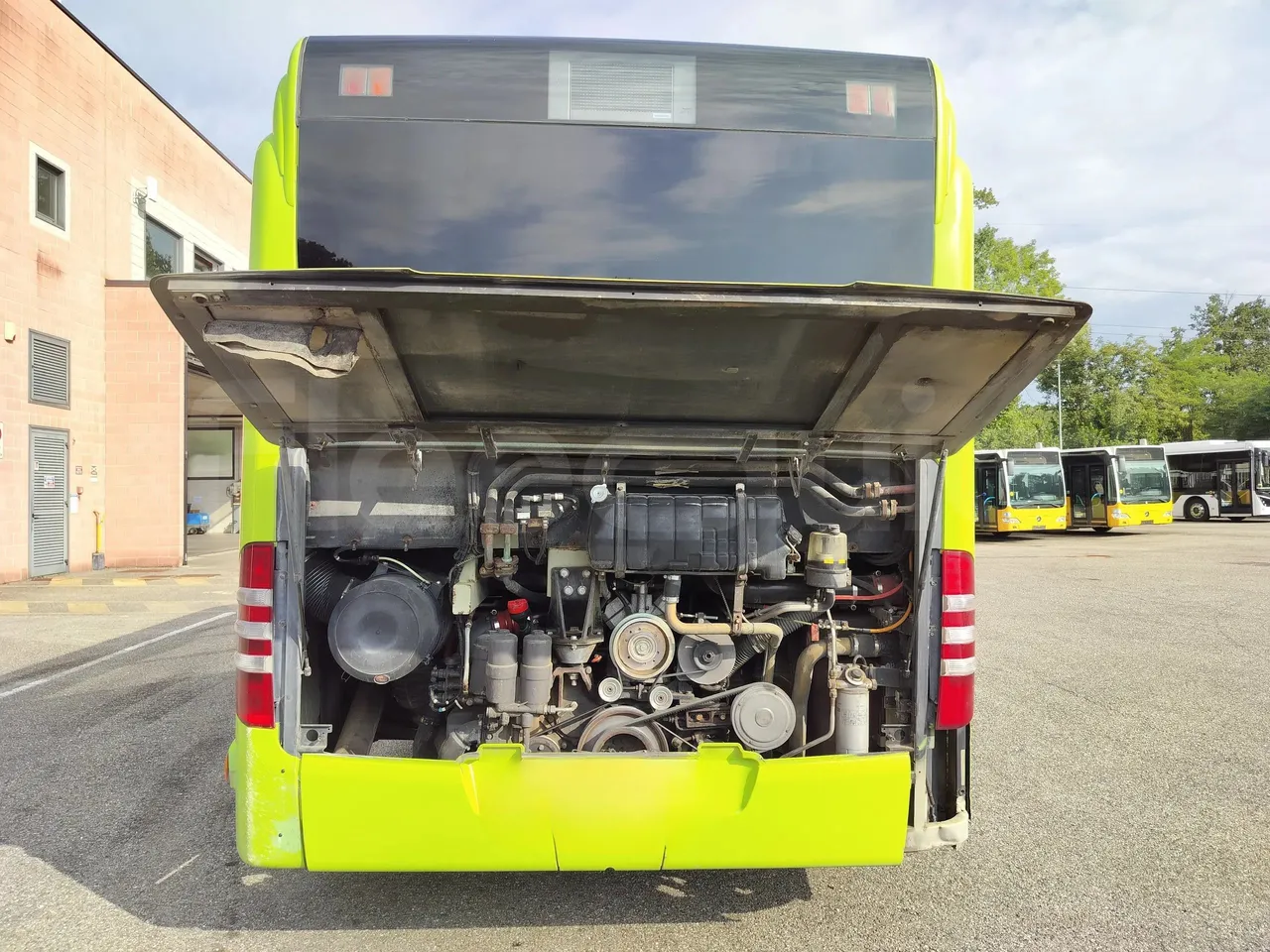Mercedes-Benz Citaro O 530 LE - Euro5 - 220kW - 13.057mt - rear hatch open