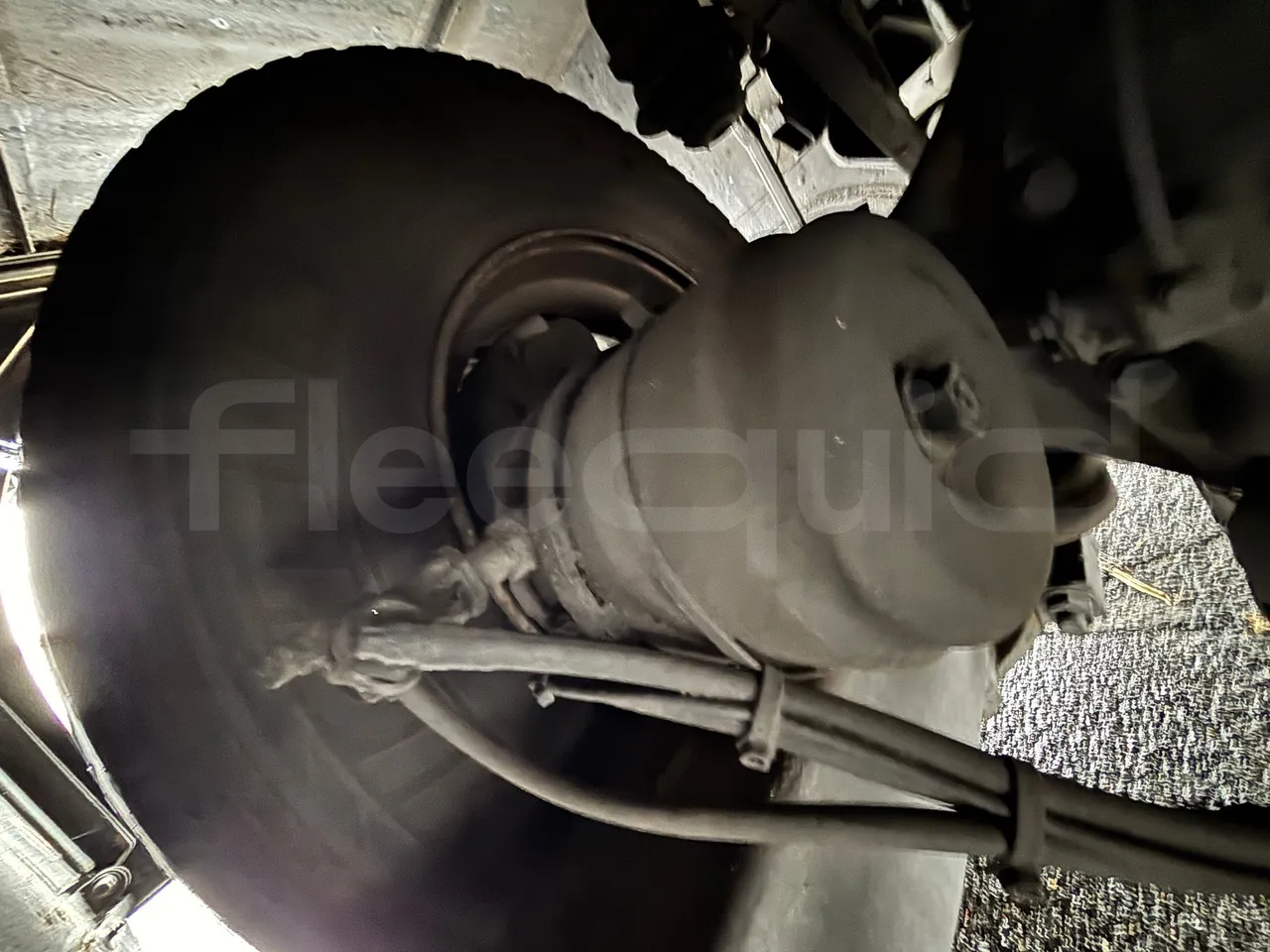 Setra S517 - Second Axle Caliper Brakes Left Side