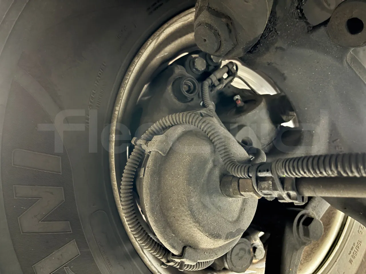 Setra S517 - Third Axle Caliper Brakes Right Side
