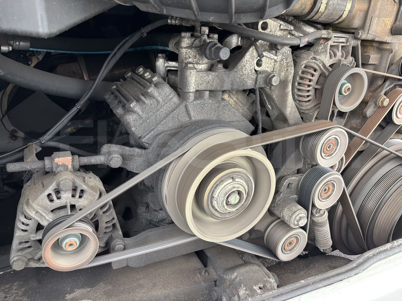Setra S517 - Air Conditioning Compressor