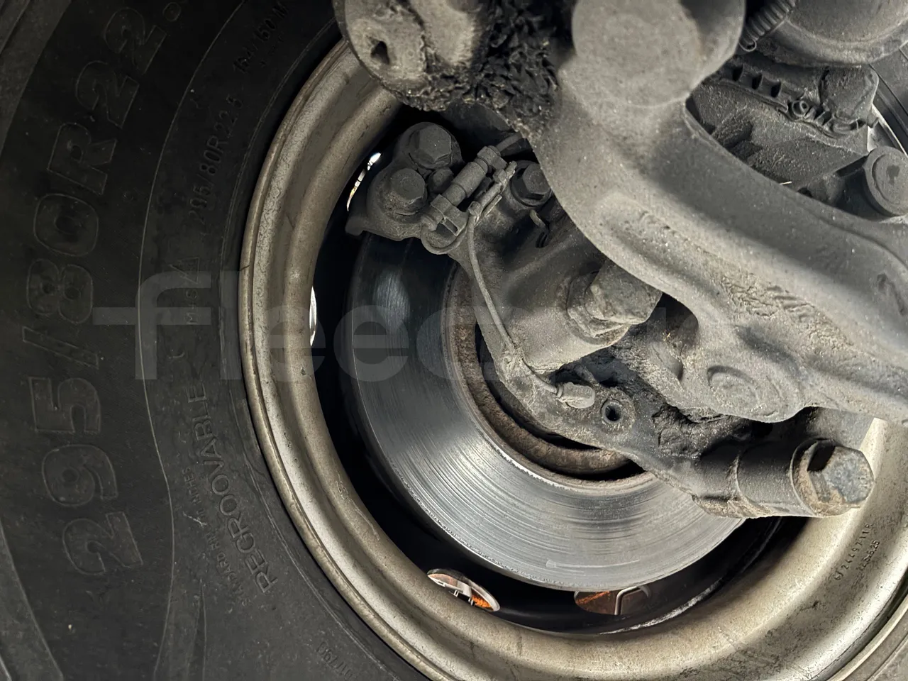 Setra S517 - Third Axle Discs Left Side