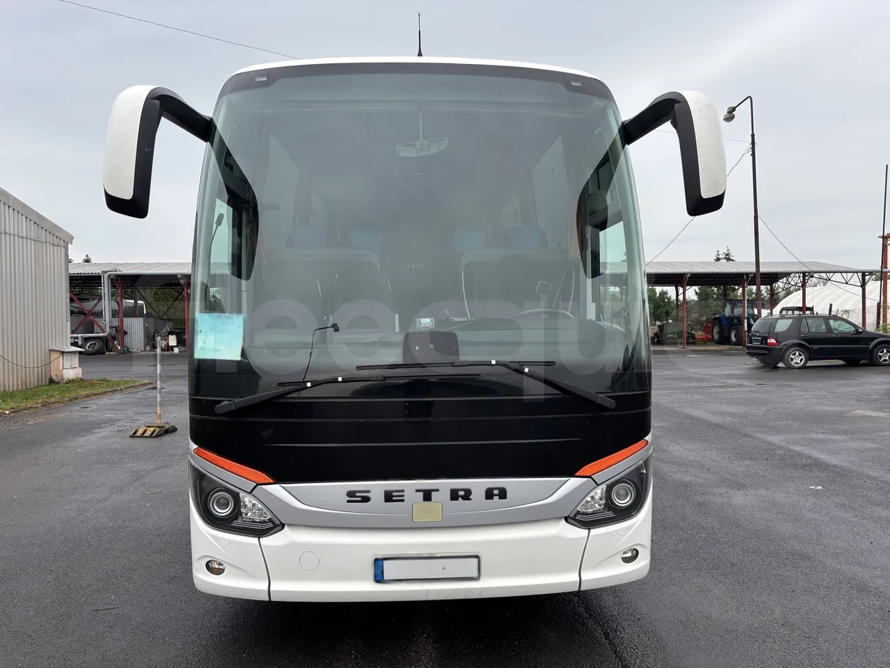 Setra S517 - Front