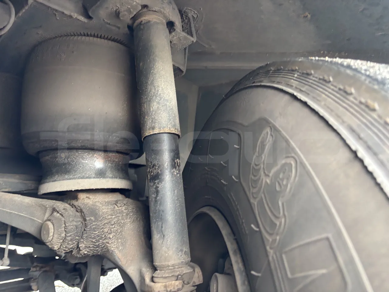 Setra S517 - First Axle Shock Absorbers Left Side