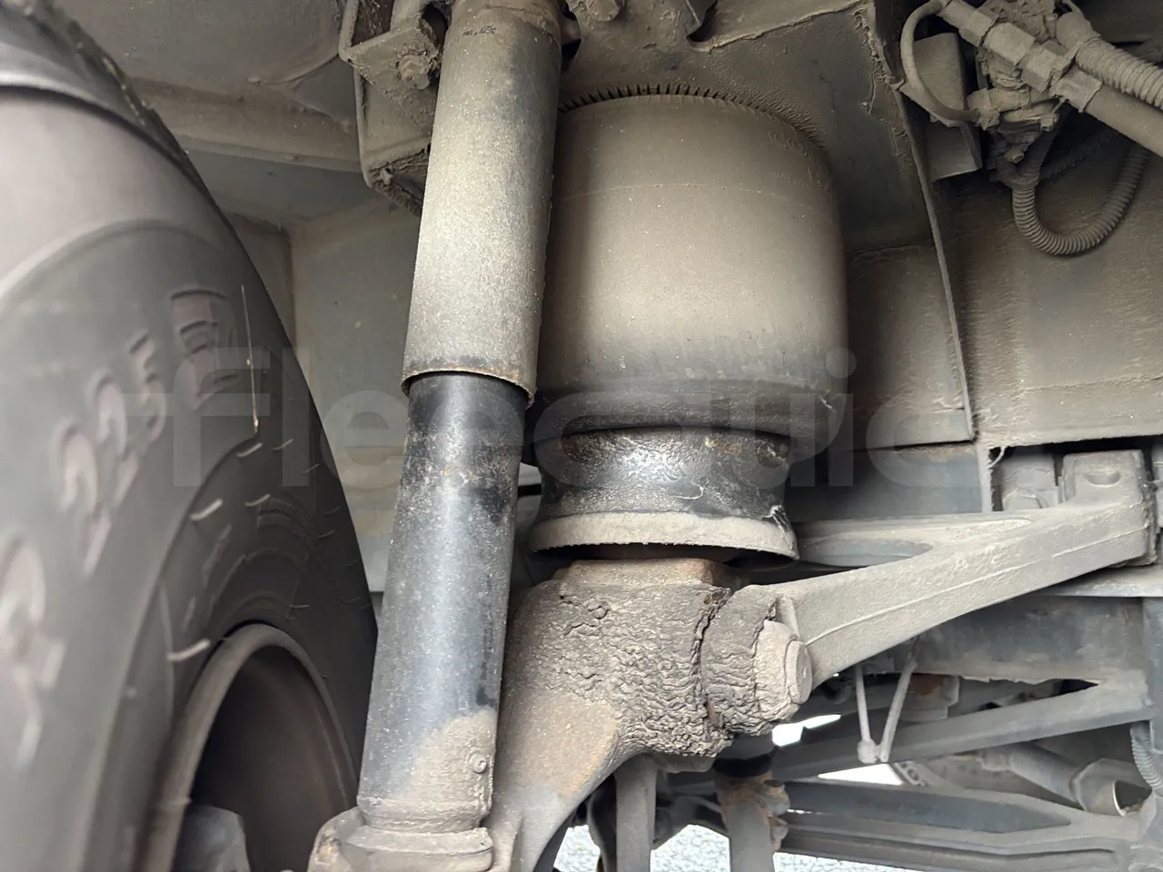 Setra S517 - First Axle Shock Absorbers Right Side