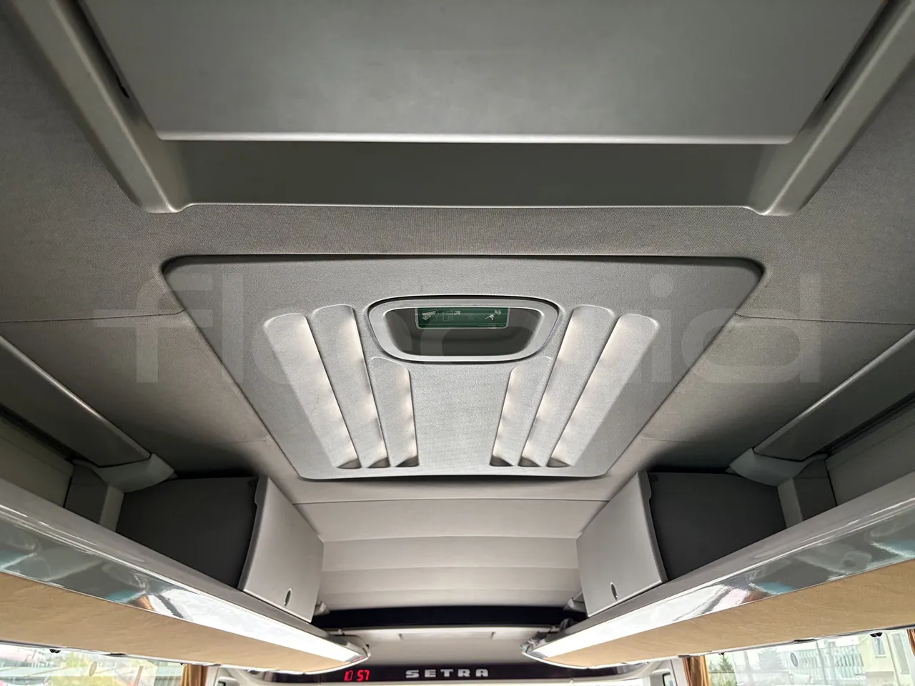 Setra S517 - Roof Hatch 1