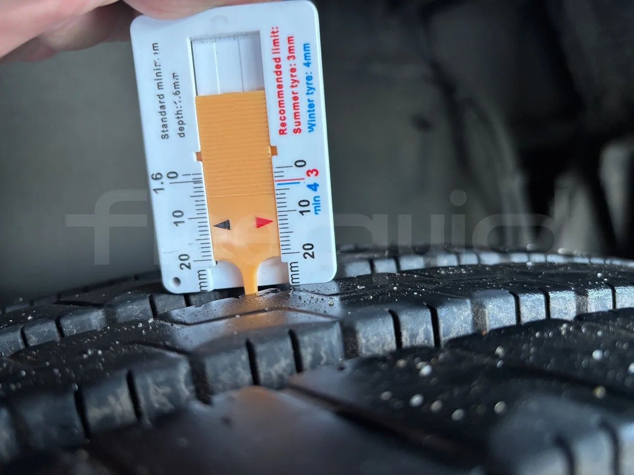 Setra S517 - Third Axle Right Side: Tyre Tread