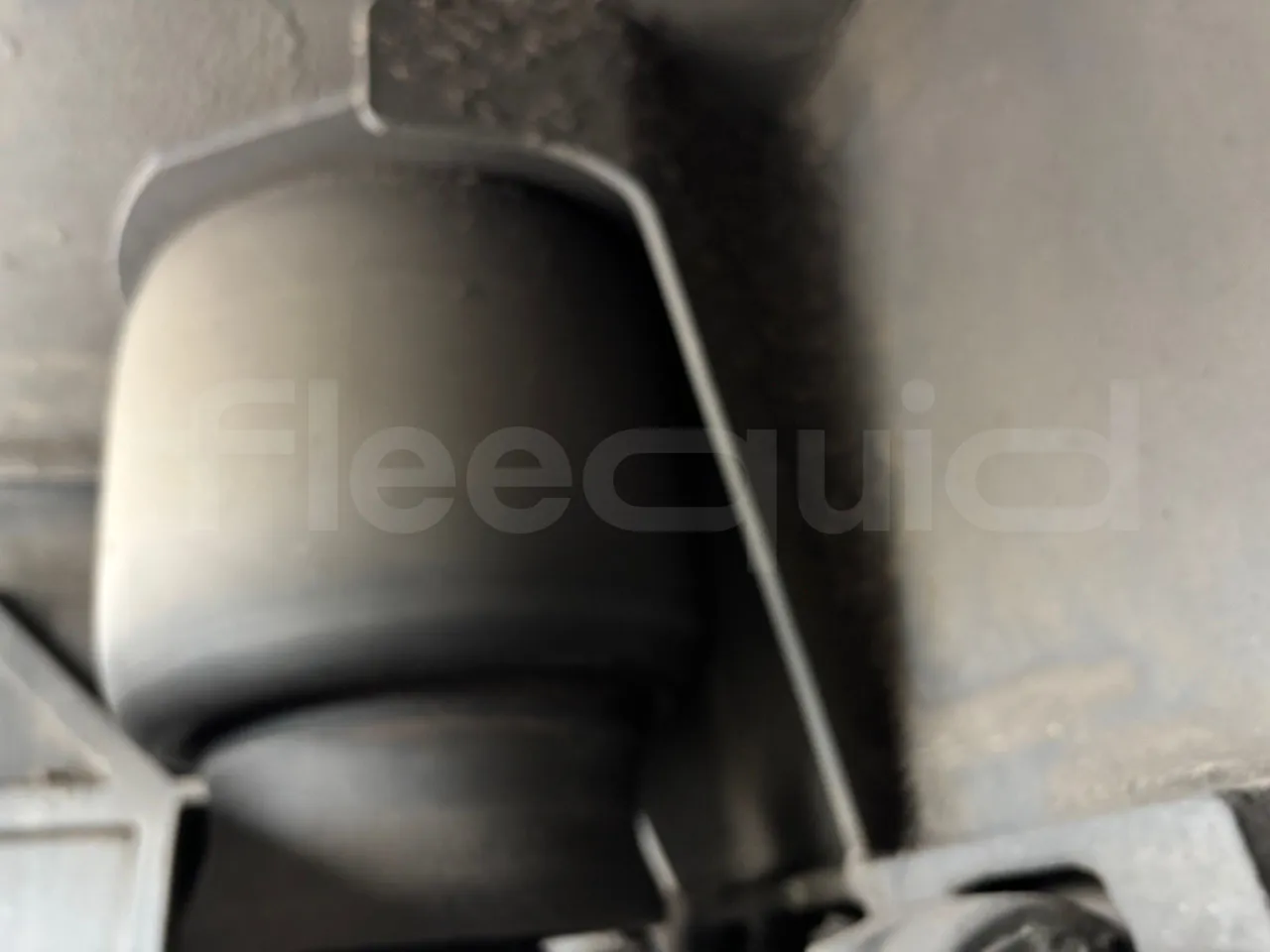 Setra S517 - Third Axle First Air Springs Left Side