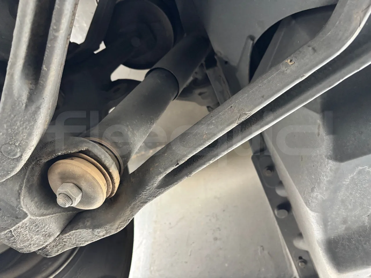 Setra S517 - Third Axle First Shock Absorbers Right Side