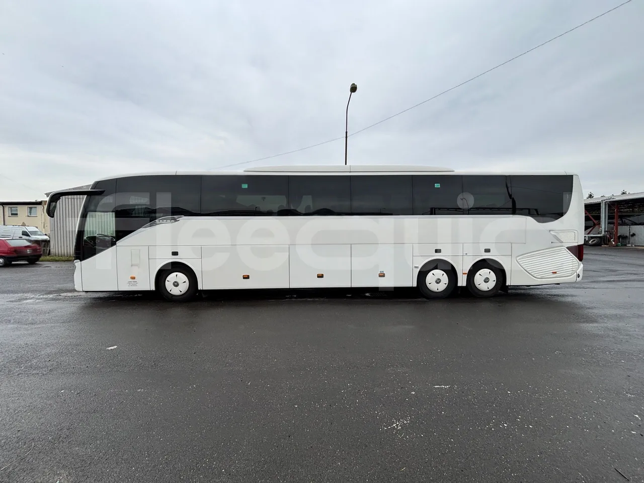 Setra S517 - Left Side